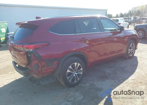 2021 Toyota Highlander Hybrid Xle z USA, uszkodzony, nr VIN 5TDGARAH9MS008508